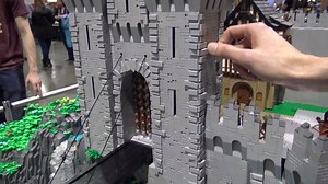 【拼砌大师】用乐高创造一处景色怡人的中世纪古堡