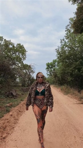 This but with an African twist 🐆 #baddie #baddieedits #wild #runway #supermodel #model #modelling #trendsetter #victoriassecret #angel #vsfashionshow #inkedgirl #inkedgirls #inkedmom #inkedmum #tattooedgirls #tattooedgirl #tattoo #tattooedmom #girlswithtattoos #girlswithink #girlswithfacetattoos #facetattoos #alternativegirl #alternative #altgirl #southafricanwomen #southafrican #southafrica | Yolandé Vd Merwe