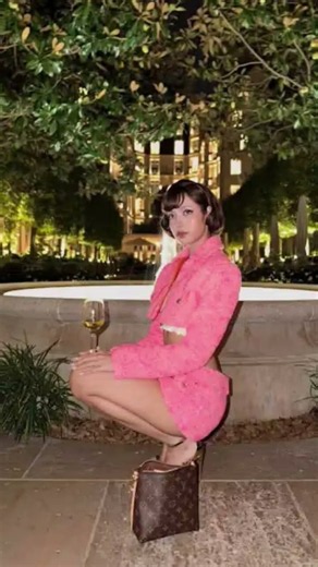 Pink luxury, Lisa perfection! 💗👑
