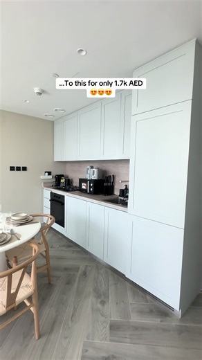 What a transformation😍😍 we wrapped the countertop & backslash in this kitchen to give it an instant upgrade from this dark blue colour to a beautiful beige wood look👌🏻✨ #homeinspo #homewrapping #kitchentransformation #kitchenupgrade #kitchenhacks