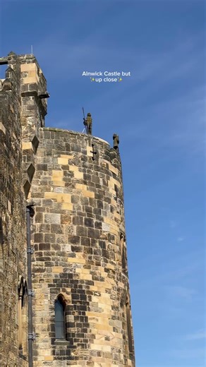 Alnwick Castle ✨up close✨ Fun fact: Did you know parts of Alnwick Castle have been rebuilt and restored over the years? From the medieval gatehouse to the Georgian statues and new Victorian towers, every detail tells a story of evolving architecture. Alnwick Castle is a true blend of history and heritage, and still one of Northumberland’s most iconic landmarks 🏰 #AlnwickCastle #DaysOutUK | Alnwick Castle