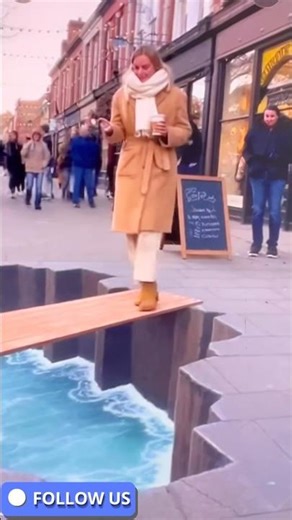 Insane 3D Street Art Prank Shocks😂😎 Everyone! 😂 #3DArt #streetpranks