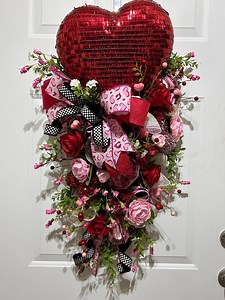 Valentine Swag, Sweetheart Swag - Etsy