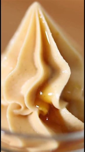 Maple Buttercream Frosting 🍁🧁✨ – Sweet, Creamy & Rich with Cozy Flavor! 🛒 Ingredients For the Frosting: 1 cup unsalted butter, softened 3 cups powdered sugar 1/4 cup pure maple syrup 1/2 teaspoon vanilla extract 1–2 tablespoons heavy cream (as needed) Pinch of salt This Maple Buttercream Frosting is silky, fluffy, and packed with warm maple flavor! 🍁✨ Perfect for cakes, cupcakes, or cookies when you want that cozy homemade touch. Smooth, pipeable, and totally irresistible! 🧁💛 #MapleButterc