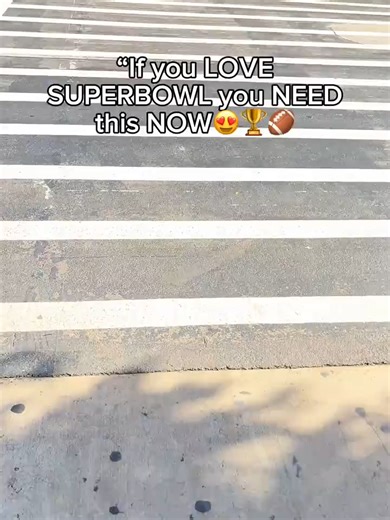 Choose your favorite team and create your own helmet building block model.