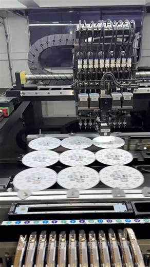 coco on Instagram: "#automation#electronicsprojects#raspberrypimodelb#retrocomputing#raspberrypi4icetower raspberrypicomputemodulebananapiodroidnanopirockpibeaglebonepine64arduino linuxraspizoneengineering18650chargerleddriver18650batteries186503dprinted crealitycrealitycr10powerbankliionbatteryebikebatteryamplifierlabpower noiseengineering"