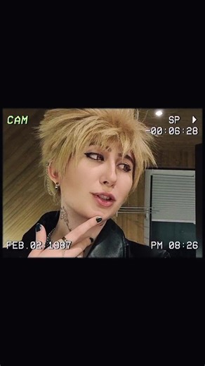 Thank you for 400k guys 🤩🧡❤ stalking Kiri doing more tik toks!#bakugou#bnha#bnhacosplay#bakugoucosplay#kirishima#kirishimacosplay