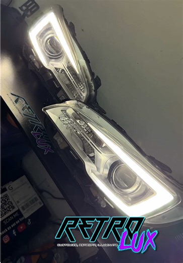 Double Clear Style on 18 OEM LED SRH Headlights and 15 Halogen Headlights 💎 18 STI OEM LED SRH: Painted Silver Metallic Frosted C Light Cover Clear Sidemarkers T20 Ultra Bright GTRS White Turn Signals 168 White LED Bulbs STI Corner Emblem 15 WRX OEM Halogens GTRS Ultra Bright Low & High Beam Bulbs White/Amber LED Switchback C Lights Frosted C Light Cover Clear Sidemarkers 168 White LED Bulbs LED Flasher Relay #retrofit #subaru #jdm #sti #wrx