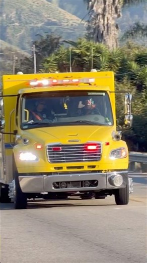 *Q HORN* Rescue Ambulance 126 responding Code 3 to a medical emergency animal bite #medical #ems