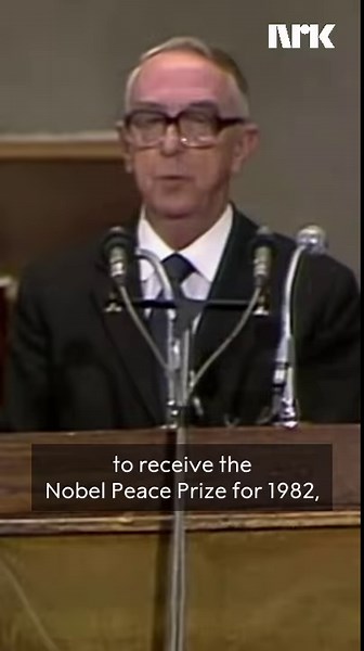 15K views · 264 reactions | A historic moment captured in 1982 when...