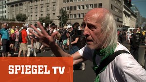 4M views · 2.2K reactions | Seit mehreren Wochen berichtet SPIEGEL TV immer wieder von Demonstrationen gegen die Corona-Maßnahmen der Politik. Die Argumente dagegen sind so einfach wie verrückt: das Virus gibt es nicht, es ist ungefährlich und dahinter stecken mächtige Eliten. Hier ein Best-Of der Corona-Demos der vergangenen Wochen aus Berlin, Stuttgart und Bautzen. | SPIEGEL.TV | Facebook