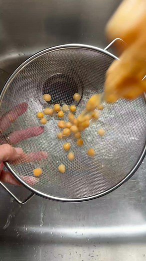 399K views · 5.9K reactions | "So delicious! Can’t wait to have it again for lunch tomorrow." 陵 COMMENT RECIPE  https://www.liveeatlearn.com/roasted-chickpea-gyros/ | Live Eat Learn | Facebook