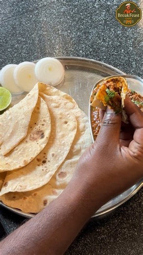 BreakFeast Cafe on Instagram: "Morning practice ki perfect fuel — kheema roti Early morning practice ayina, match day preparation ayina, okate fix — kheema roti. Fresh ga tayaru chesina roti, perfect spice tho unde kheema… idi food kaadu, idi mana Hyderabad culture. Mana local cricket heroes ki ee tindi ante just energy kaadu, emotion. Paya, kheema roti, inka traditional dishes lo undey taste vallaki home feeling istadi. Ground lo fight chese mundu, plate lo Hyderabad ni feel avutaru. Endukante 