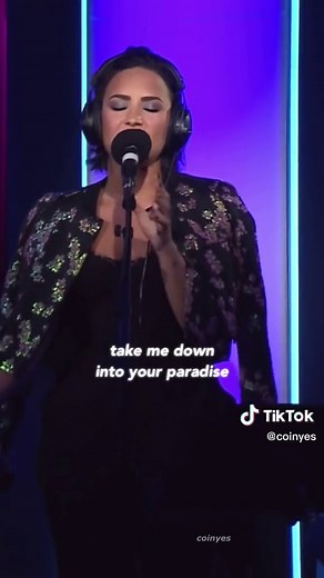 Demi Lovato - Cool for the Summer (2015)