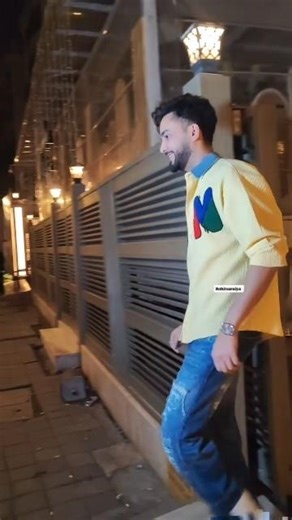 Jannat Zubair Elvish Yadav entry: How to capture the moment like a pro