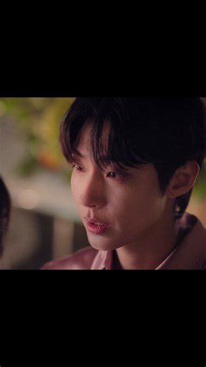 انا ذبت في مكان البطلة 🫠💗. #explore #kdrama #fyp #like #kdramaedit Sc drxmacsceness Dream to You (드림 투 유) القصة (بالعربية): يحلم وو سو بين وجو يي جاي منذ مراهقتهما بأن يصبحا مخرجي أفلام، لكنهما يفترقان في سن التاسعة عشرة. وبعد 15 عامًا، يعود وو سو بين إلى كوريا كمخرج أفلام ناجح، بينما تعمل جو يي جاي مراسلة تلفزيونية بعد أن تخلت عن حلمها. يجمعهما القدر من جديد، لتبدأ بينهما قصة مليئة بالحنين، والمشاعر القديمة، وفرصة ثانية للحب وتحقيق الأحلام. Story (English): Woo Su-bin and Joo Yi-jae dreamed o