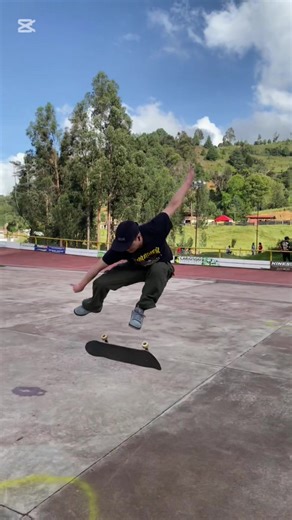 Skate en Pamplona con el 👽@Camilo Granados 🛹🔥👽#Alienspaceskateshop #Skate #patinetascucuta #flip #pamplona
