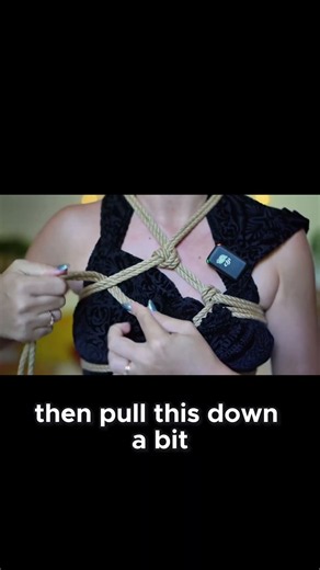 Festival harness Symmetrical Half Hitch