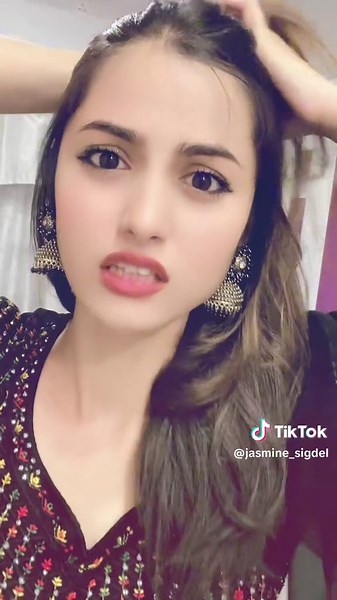 Stylish Black Dress Lookbook Inspiration