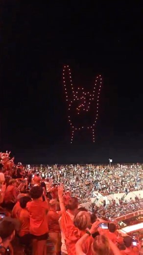 75 reactions · 3 comments | Fans were treated to quite the drone light show at the UT game this weekend! Were you there to see it in person? #soaustin #universityoftexas #texasexes #longhornnation #hookem | Austin.com | Facebook