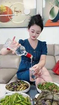有些路，只能自己把自己送到对岸，深以为然，不必畏惧孤独，那是成长的痕迹，既然活成了靠山，那就只管发光，不必声张抖音小助手