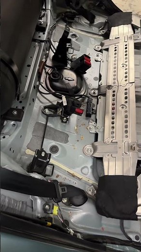 The situation in the Toyota cabin #decibel #noise #noiseisolation #decibel #toyotaprius