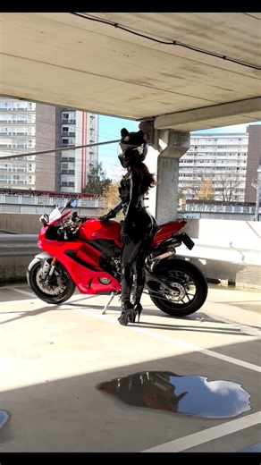 Catwoman is back on the grind 🖤 #catwoman #ducati #bikerbabe #motorcycle #catsuit #bikelife #freespirit #meow #bikelife | Anna Delyla