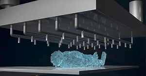 創新環保葬法！放低溫-200℃箱子　只要幾分鐘「人體震成粉末」