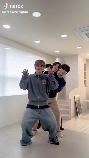 TREASURE Dance Challenge with Yoshi, Jeongwoo & Junkyu