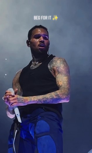 Chris Brown - Beg For It (Official Music Video) | #TeamBreezy
