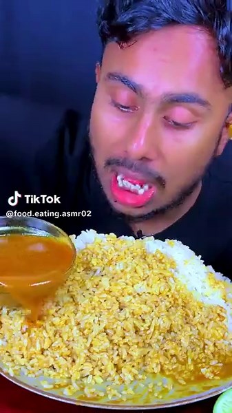 Eating food #asmr #asmrvideo #followme #verytesty😋😋😋 #viral