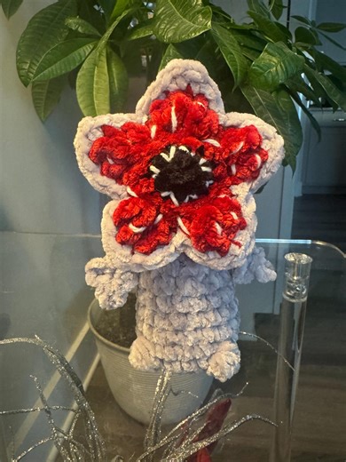 Demogorgon Plush Inspired by Stranger Things – Handmade Crochet Flower Monster Gift - Etsy