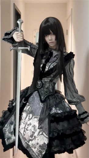 Exploring Gothic Fashion Trends and Styles