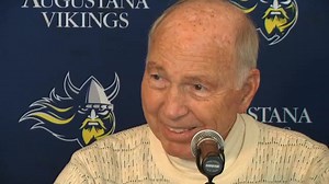 53 reactions · 15 shares | Hall of Fame Quarterback Bart Starr is in Sioux Falls and talked about the 1967 NFL Championship Game dubbed The Ice Bowl, since the temp at game time was -15 degrees, and the play that won the game. KELO Travis Fossing will have more with the legend, tonight on KELOLAND News at 10. #kelonews #kelosports | KELOLAND News | Facebook