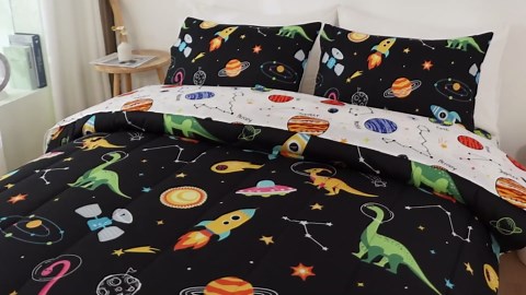 Aimuan Space Dinosaur Comforter Set Kids Animals Bedding Set Super Soft & Cute Aliens UFO Dinosaur Printed for Boys Girls Teen (Black-Green, Twin 5Pcs)