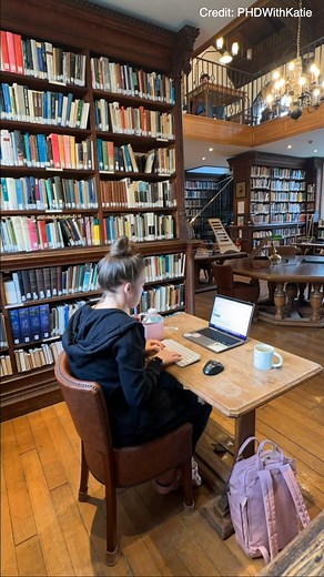 Kate (PHDWithKatie on Instagram) shares her six favourite things about doing a DPhil at Oxford. #OxfordUni #OxfordUniversity #OxfordStudent #OxfordUniStduent | University of Oxford