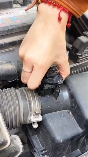 1.9M views · 23K reactions | This is why your car’s fuel consumption is getting higher!#DIY #tips #driving #car #repair #foryou #knowledge #fpy #drivinglessons | Episkopos Car and Truck Importers | Facebook