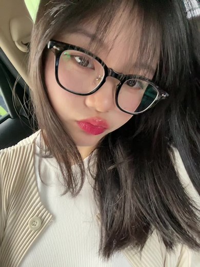 aline pake e (@aline.only)’s videos with Damon Vacation - Gyeong dog father