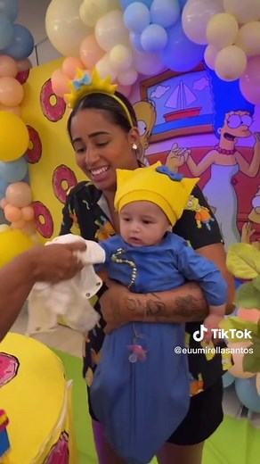 Os vídeos de Mirella Santos (@euumirellasantos) com The Simpsons (Main Theme) - TV Sounds Unlimited