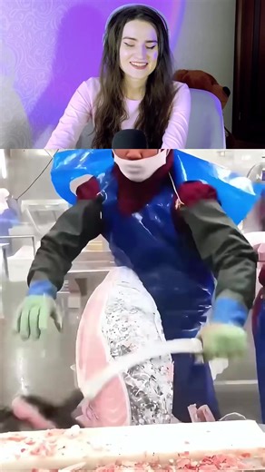 53K views · 38 reactions | Skinning Frozen Tuna: Skilled Hands, Clean and Swift Moves! 2025-10-06 03:35:27 | Nxtro Explain | Facebook