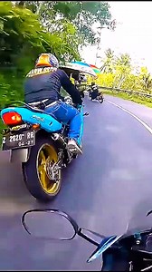 Communicator vs Headphone #nextgear #communicator #bikeriding | Next Gear