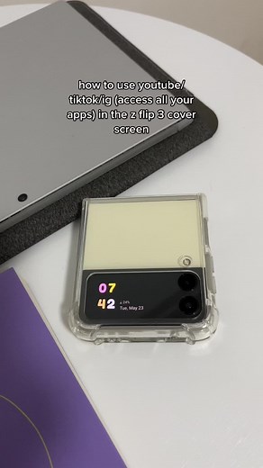 Cách sử dụng ứng dụng trên màn hình bìa Z Flip 3