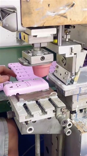 Remote control case transfer printer, headphone case transfer printer丝印机，移印机，丝网印刷机厂家直销