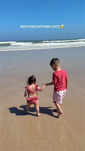 We’re ready for summer 🌞🌊 #brothersister #toddlerandbaby #swimsuits #matchingbathingsuits #babyfinds