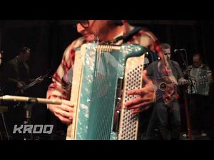 Social Distortion - "Machine Gun Blues" Live on the Kevin & Bean Show