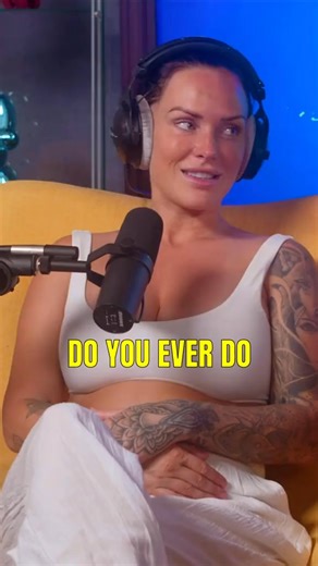 Anyone else into Hobbit stuff 😂😂😂 #egirl #podcast #fypシ #cosplay #ringsofpower #lotronprime #podcastclips #fyp #lotr #hobbit | podcastmodel