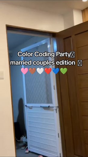color coding Christmas party married couples edition 🩷🤎🤍❤️💙💚 #colorparty #colorcodingchallenge #colorfoodparty #christmasparty #foryoupage #fypシ #marriedlife