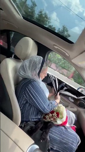 Mercedes ki films utar di mom ne😂