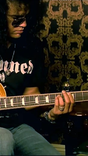 Secret Slash Guitar Licks: Tutorials & Jam Sessions in 2010 | #guitar #slash #guitarlicks #acoustic