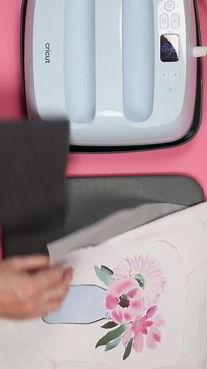 6.3K views · 34 reactions | Waffle weave kitchen towels make a great hostess gift for any event! Grab the free mason jar file and tutorial on YouTube! (link in bio) #sublimationprinting #hostessgift #masonjar #farmhouse #farmhousedecor #housewarming | Angie Holden The Country Chic Cottage | Facebook